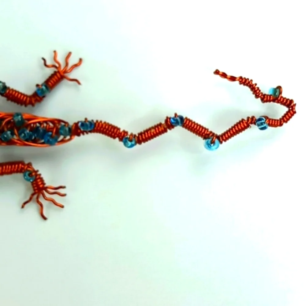 Handmade Copper Wire Lizard Gecko Pin Brooch With Beads - Picture 4 of 7